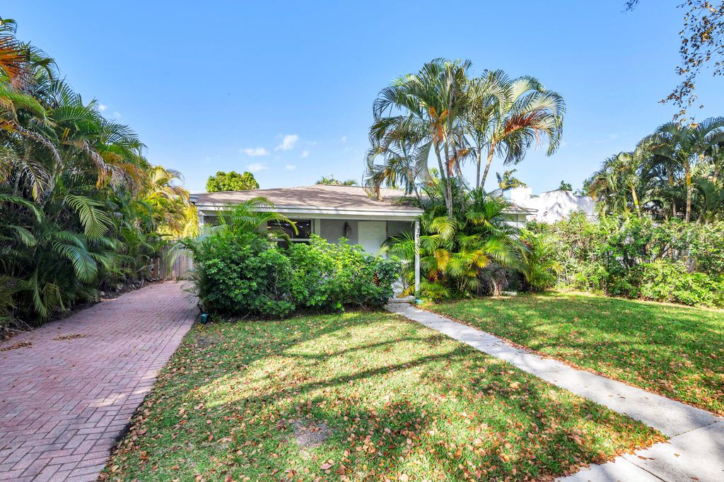 Photo of 1013 Upland Road, West Palm Beach, FL 33401 (MLS # R11165574)