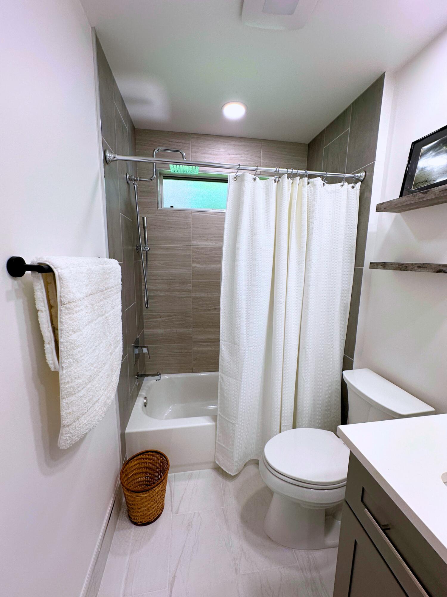 OAKS-SUNTERRACE 1 - Residential