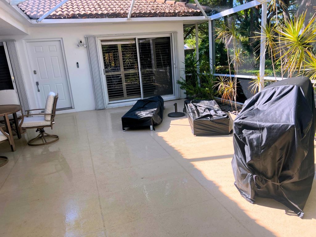 Photo of 2802 Pin Oak Court, Palm Beach Gardens, FL 33410 (MLS # B26010256)