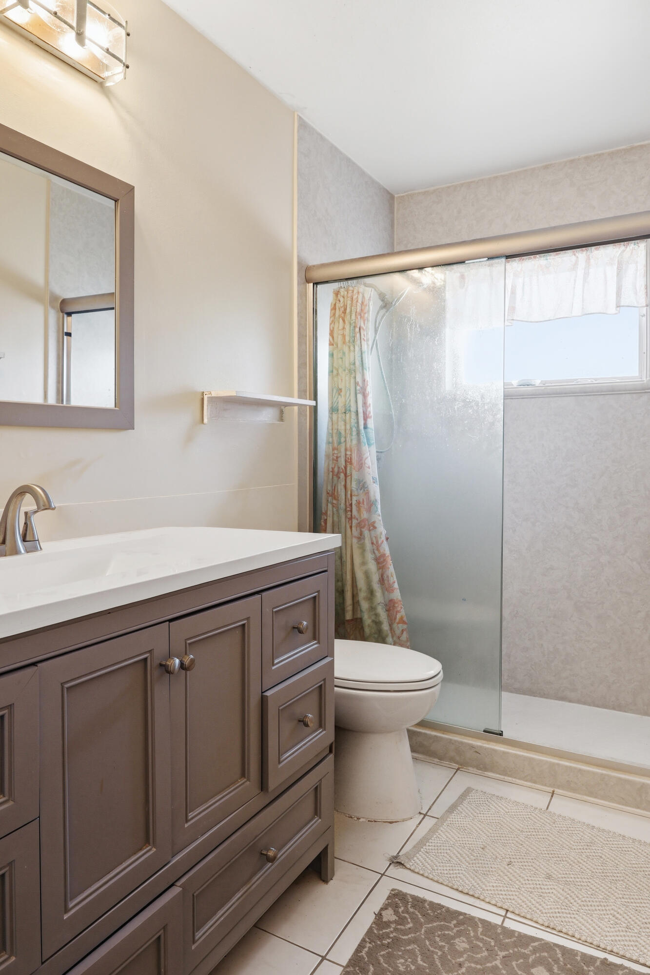 CRESTHAVEN CONDO TOWNHOMES SEC 3 - Residential