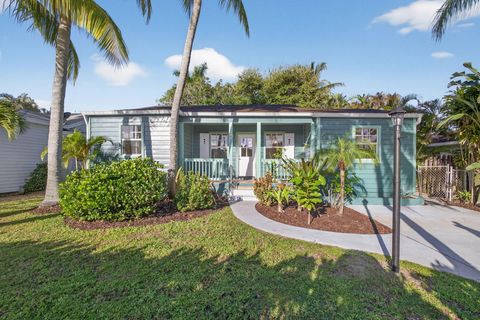 407 S Palmway Lake Worth Beach FL 33460