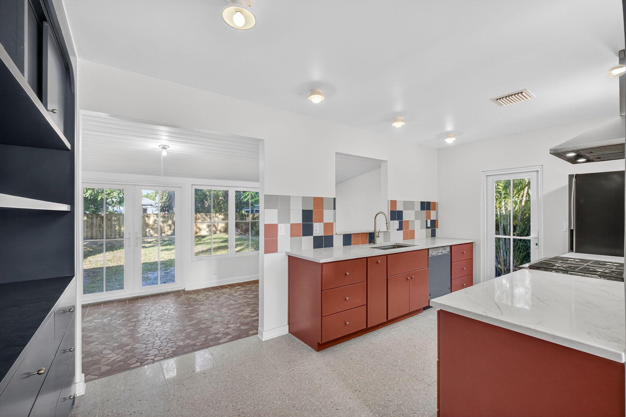 LAKE WORTH TOWN OF - Residential