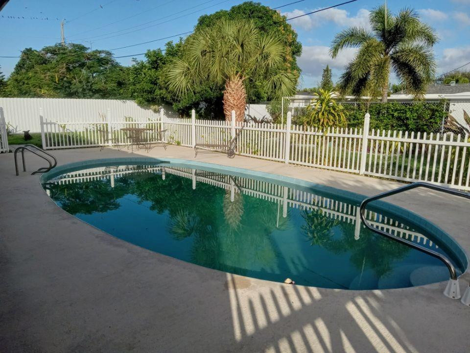 Palm Spgs Village 01 - Residential