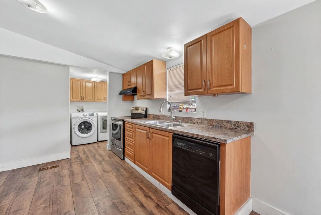 Photo of 100 NW 217th Terrace, Pembroke Pines, FL 33029 (MLS # F10556527)