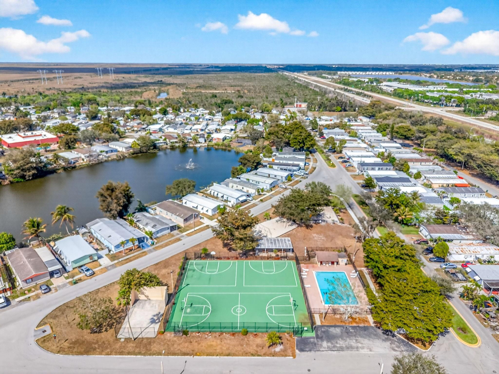 HERITAGE PARK 103-50 B - Residential