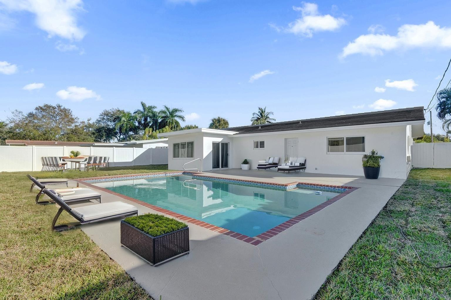 Lighthouse Point Ext 41-4 - Residential