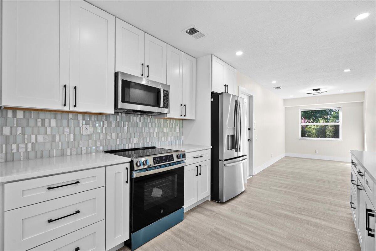 LUCERNE LAKES HOMES VILLA - Residential