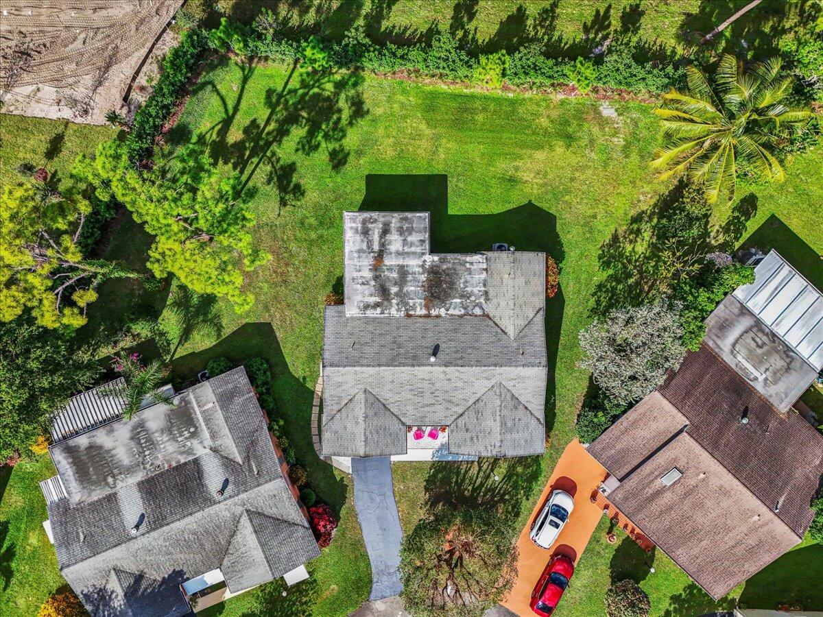 LUCERNE LAKES HOMES VILLA - Residential