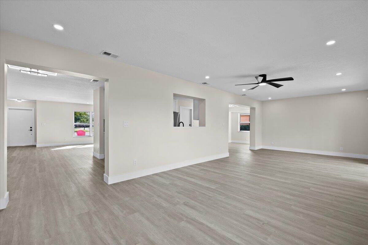 LUCERNE LAKES HOMES VILLA - Residential