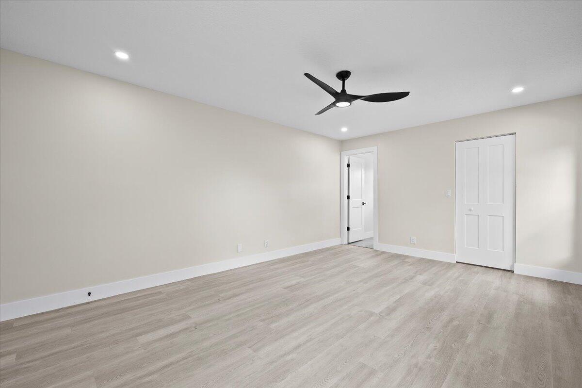 LUCERNE LAKES HOMES VILLA - Residential