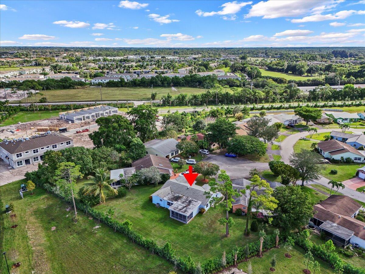 LUCERNE LAKES HOMES VILLA - Residential