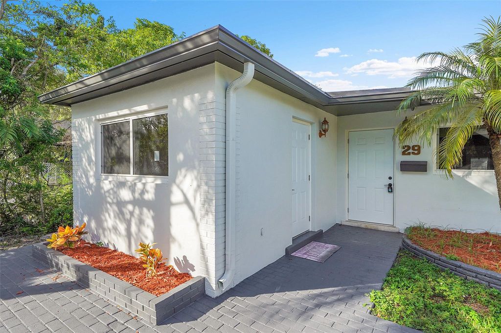 Photo of 29 SE 8th St, Dania Beach, FL 33004 (MLS # F10539707)