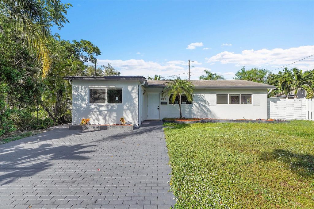 Photo of 29 SE 8th St, Dania Beach, FL 33004 (MLS # F10539707)