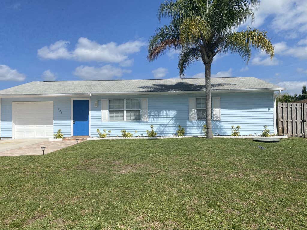 Photo of 825 SW Canary Terrace Ter, Port St Lucie, FL 34953 (MLS # R10785685)