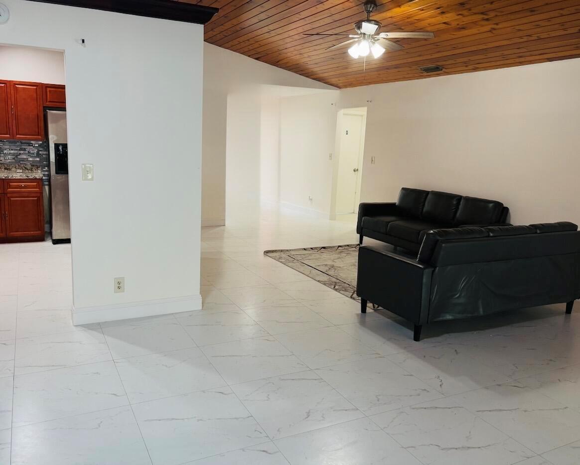 Coral Springs Country Clu - Residential Lease