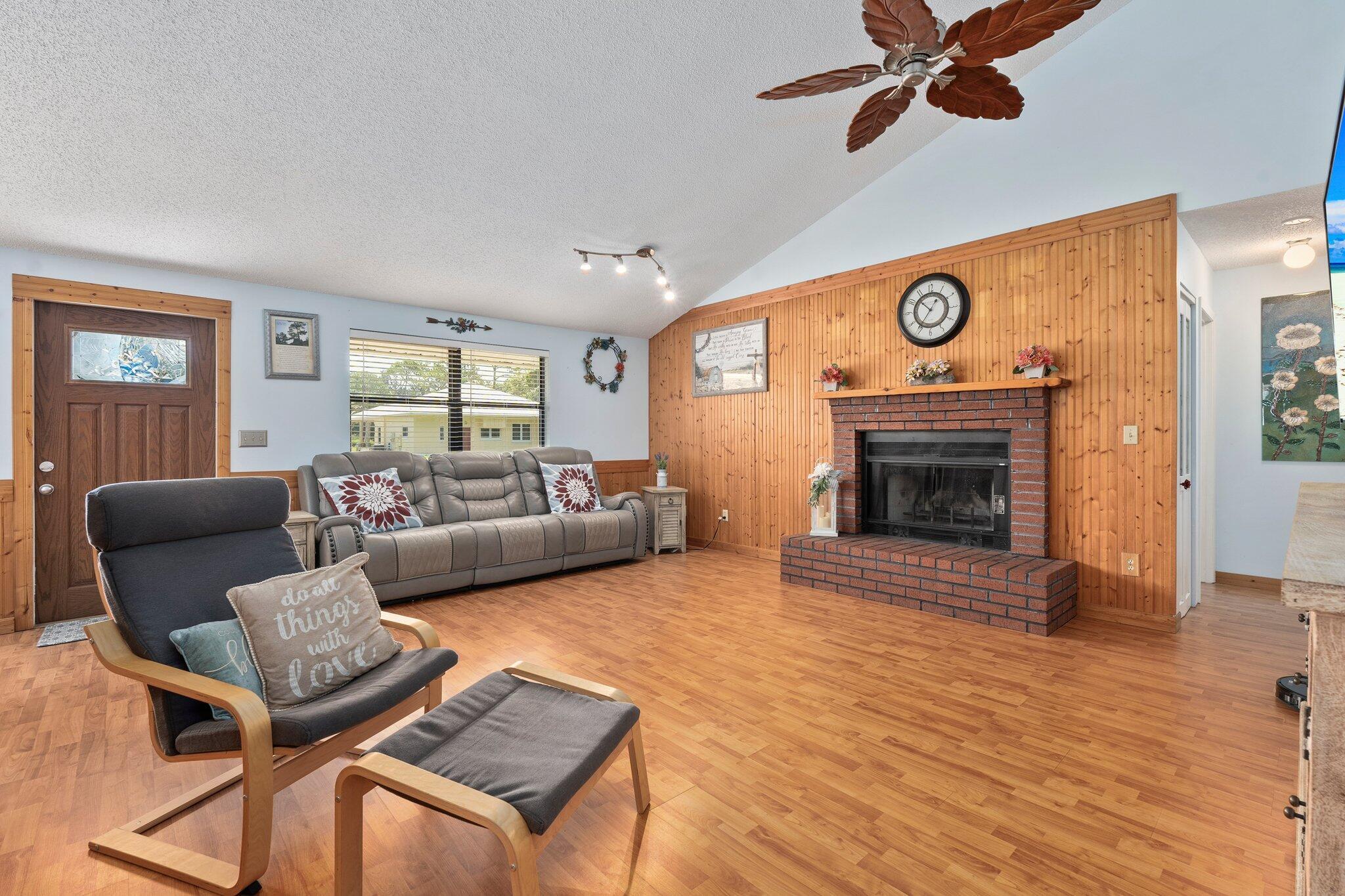 3201 Linda Vista Avenue
