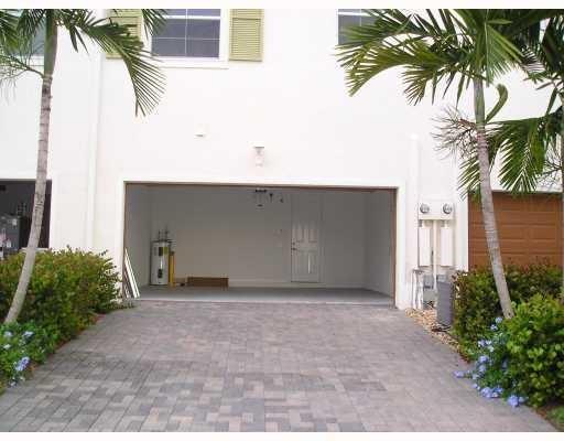 Abacoa Town Center - Residential