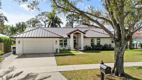 9806 SE Landing Place Tequesta FL 33469