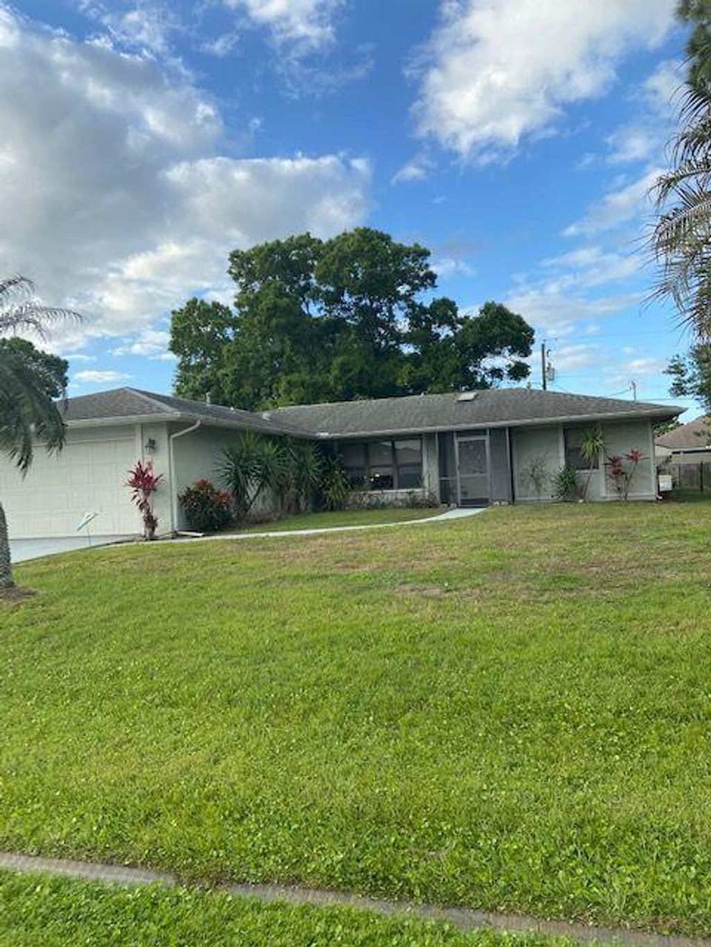 Photo of 681 SE Starflower Avenue, Port Saint Lucie, FL 34983 (MLS # R10710574)