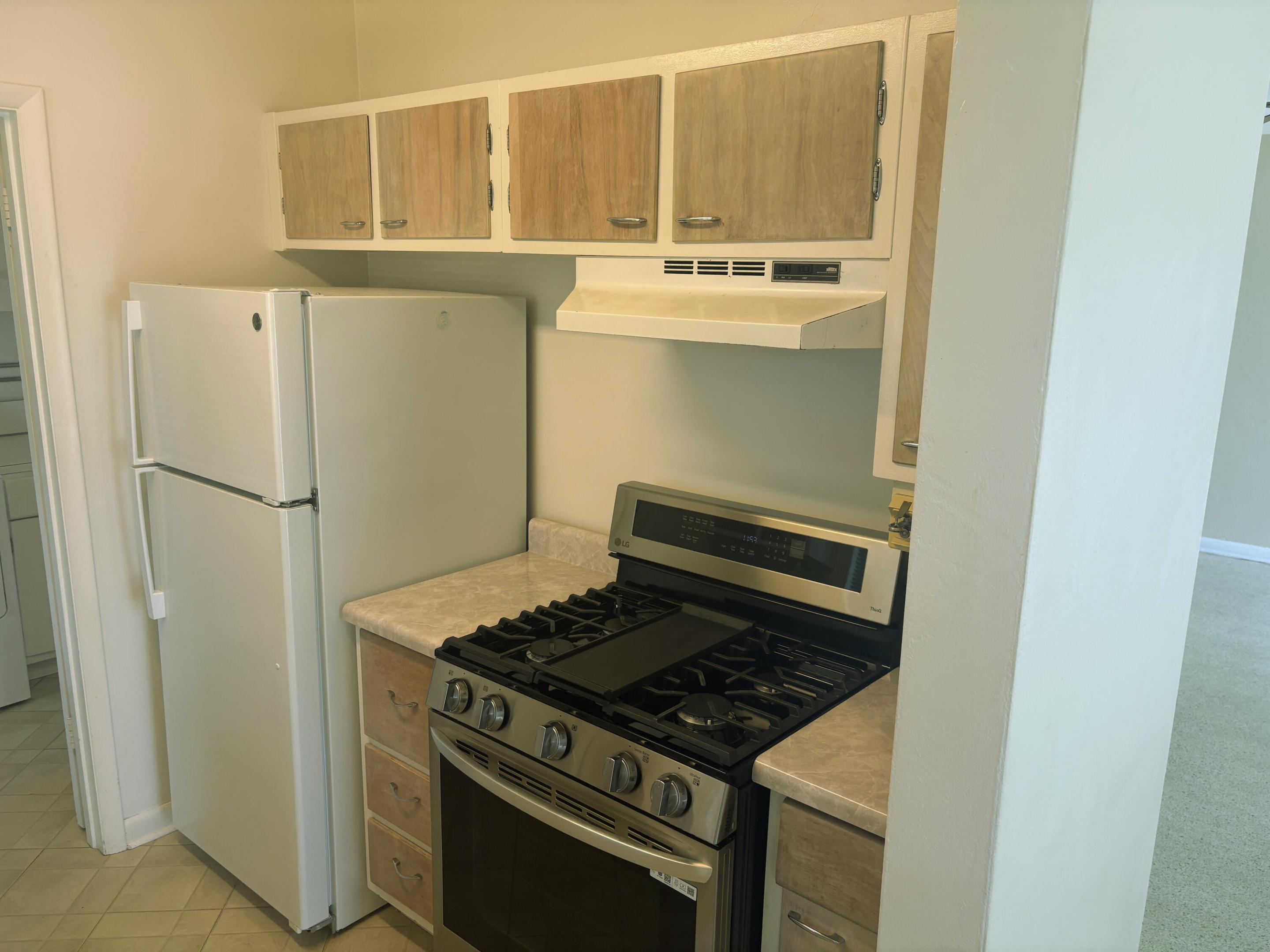 RIVER PARK UNIT 5 - Residential Lease