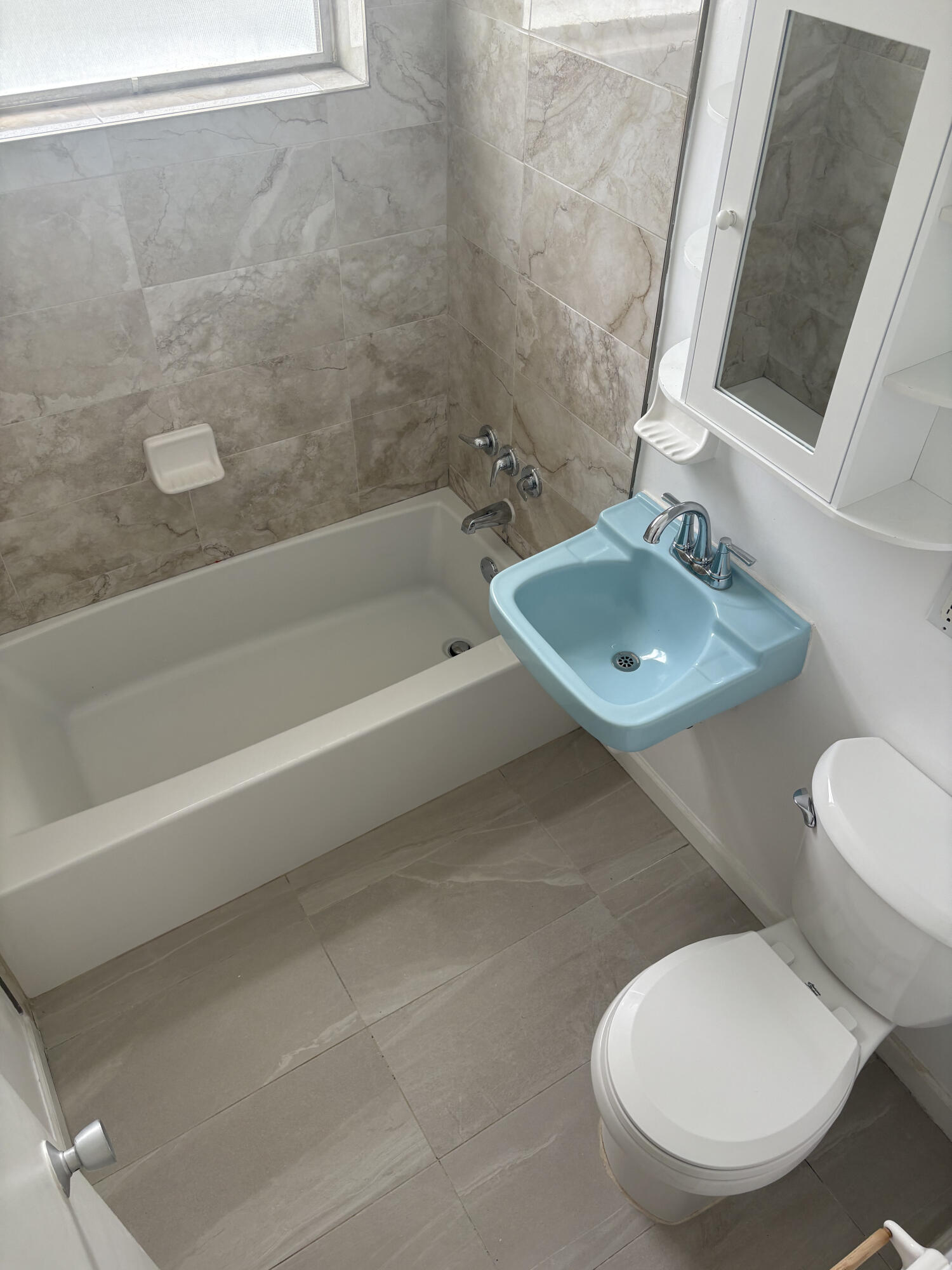RIVER PARK UNIT 5 - Residential Lease
