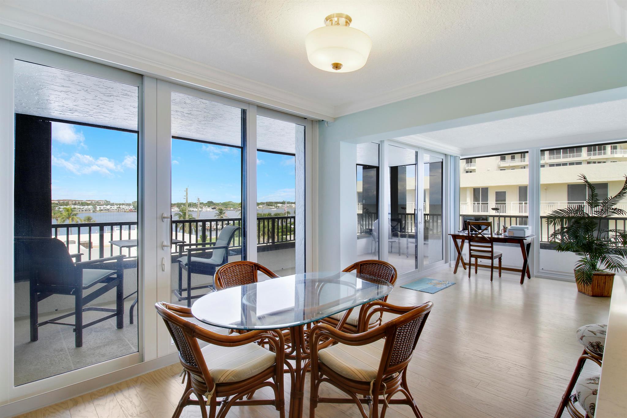 OCEAN SOUND CONDO - Residential