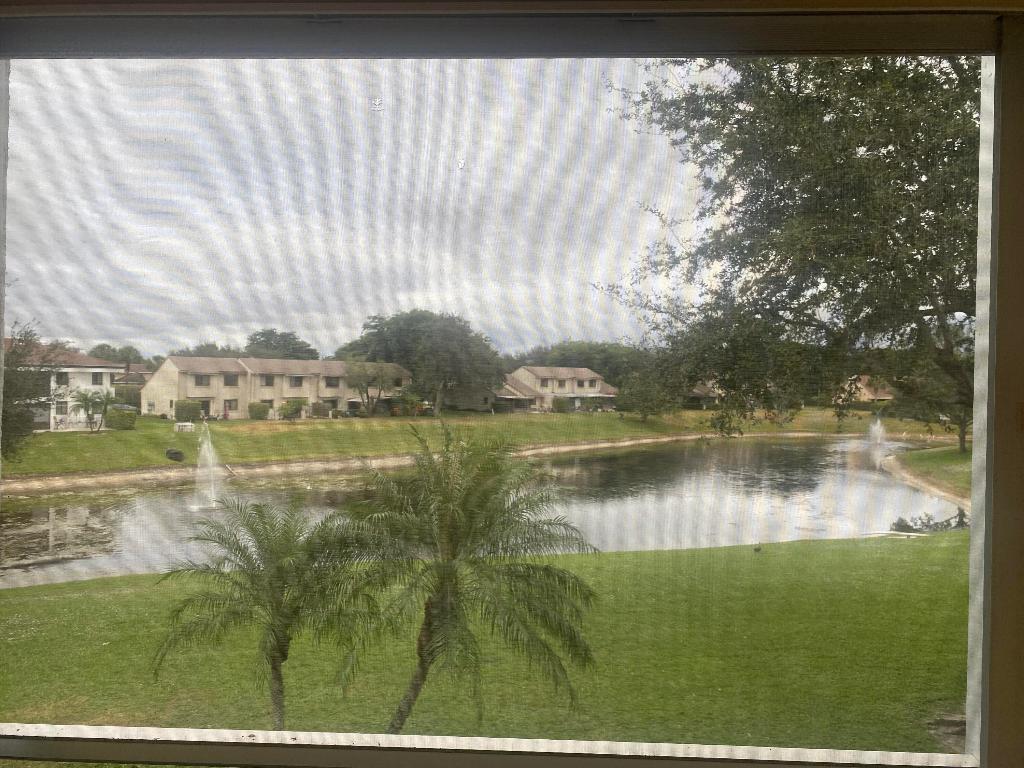 LAGO DEL REY - Residential Lease