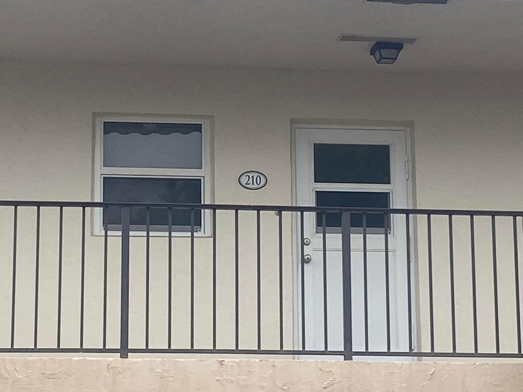 LAGO DEL REY - Residential Lease