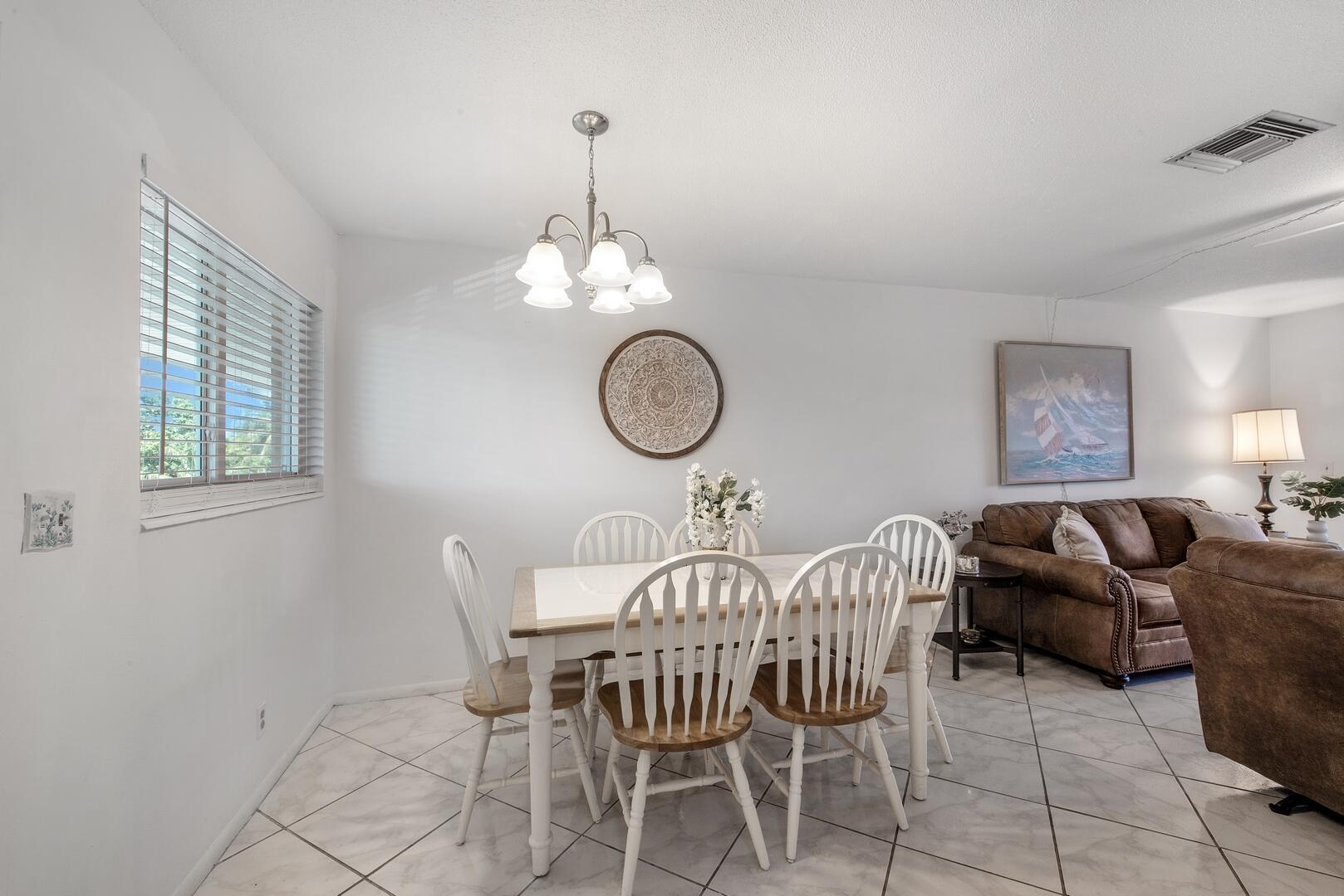 View photos, virtual tours, details... 2121 NE 1st Court 204