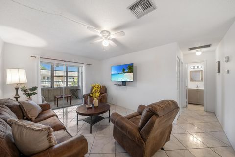 2121 NE 1st Court 204 Boynton Beach FL 33435