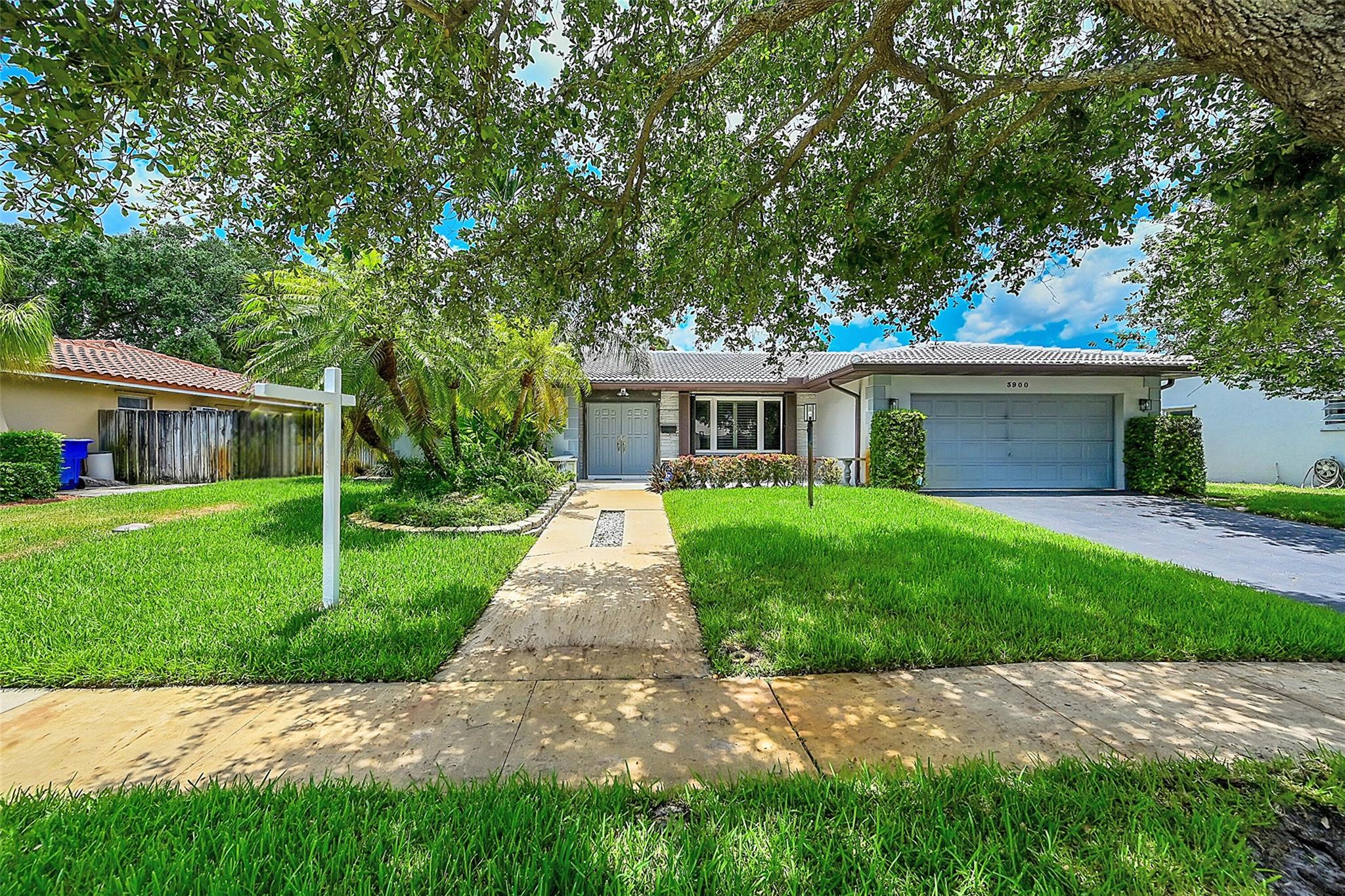 View Hollywood, FL 33021 house
