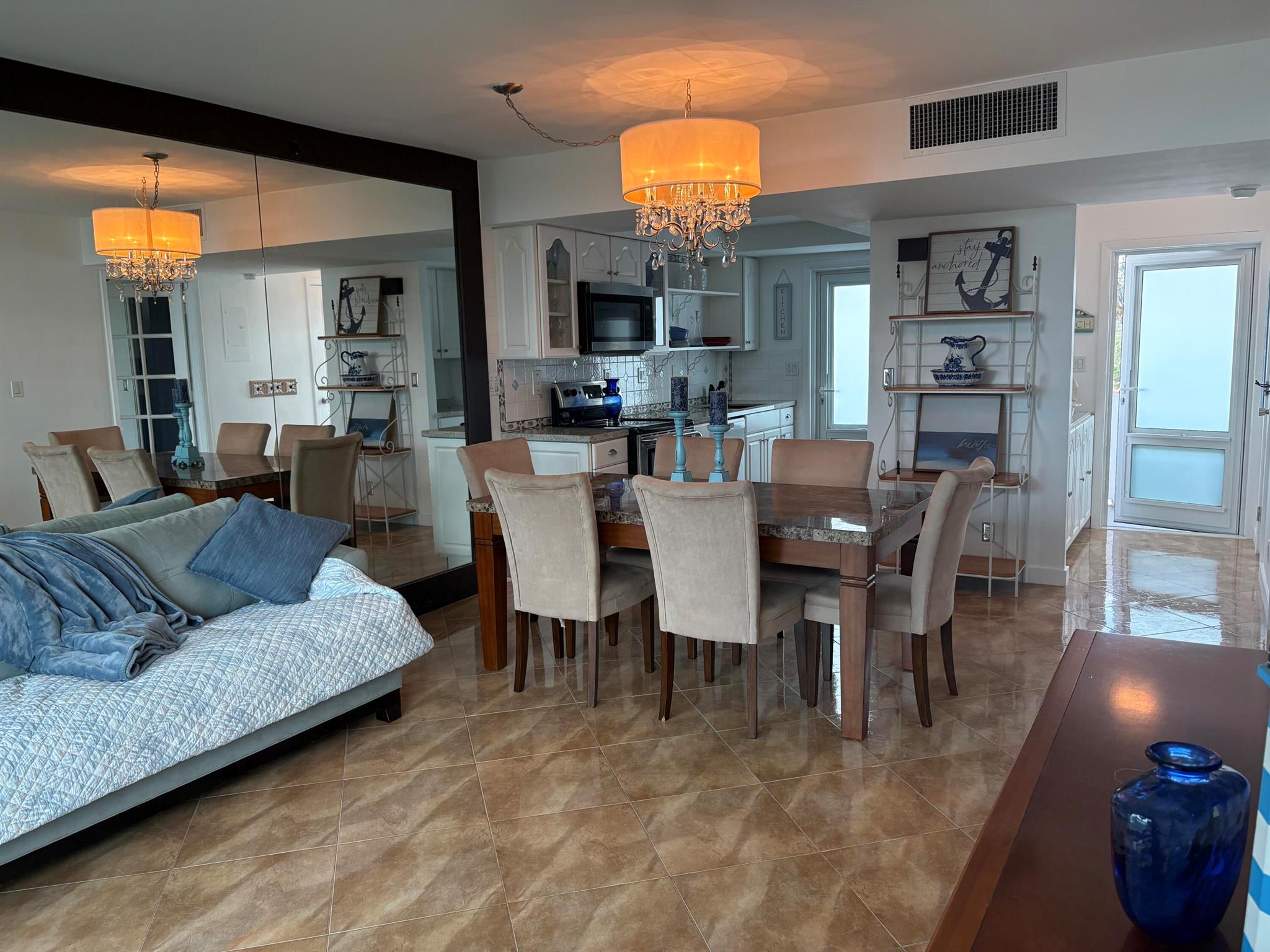 333 NE 21 Avenue 414, Deerfield Beach, FL, 33441/$480,000 1 333 NE 21 Avenue 414