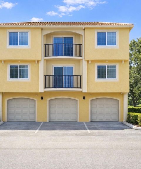 1100 S Crestwood Ct S 1109 Royal Palm Beach FL 33411