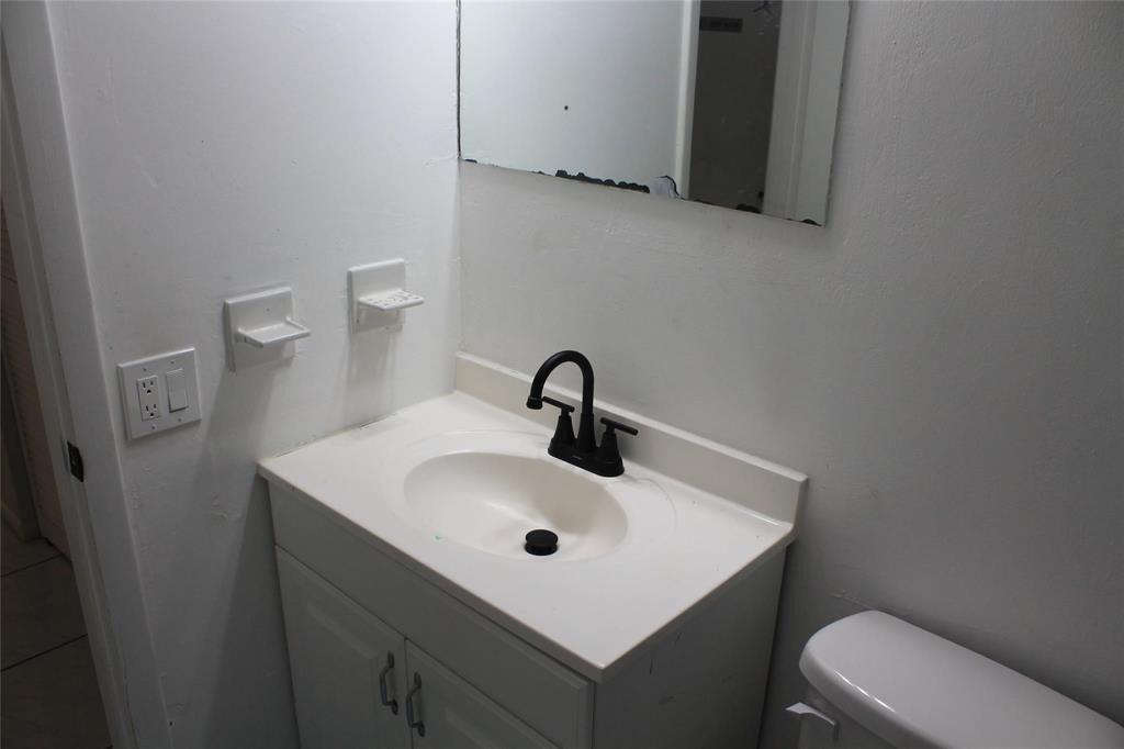 COUNTRYSIDE CONDO - Residential Lease