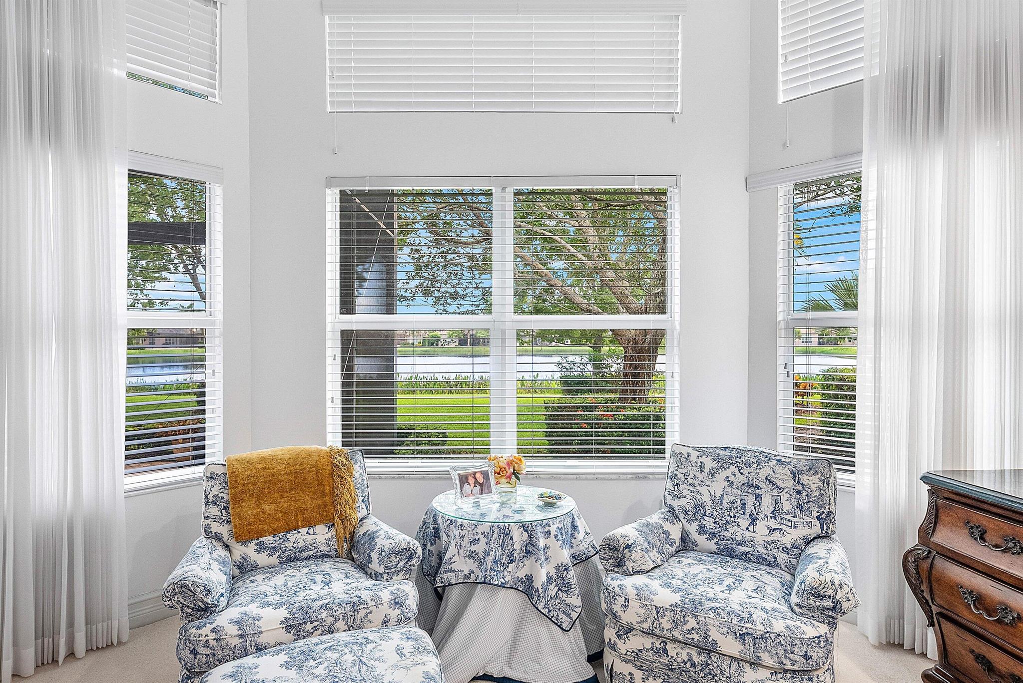 VALENCIA COVE - Residential