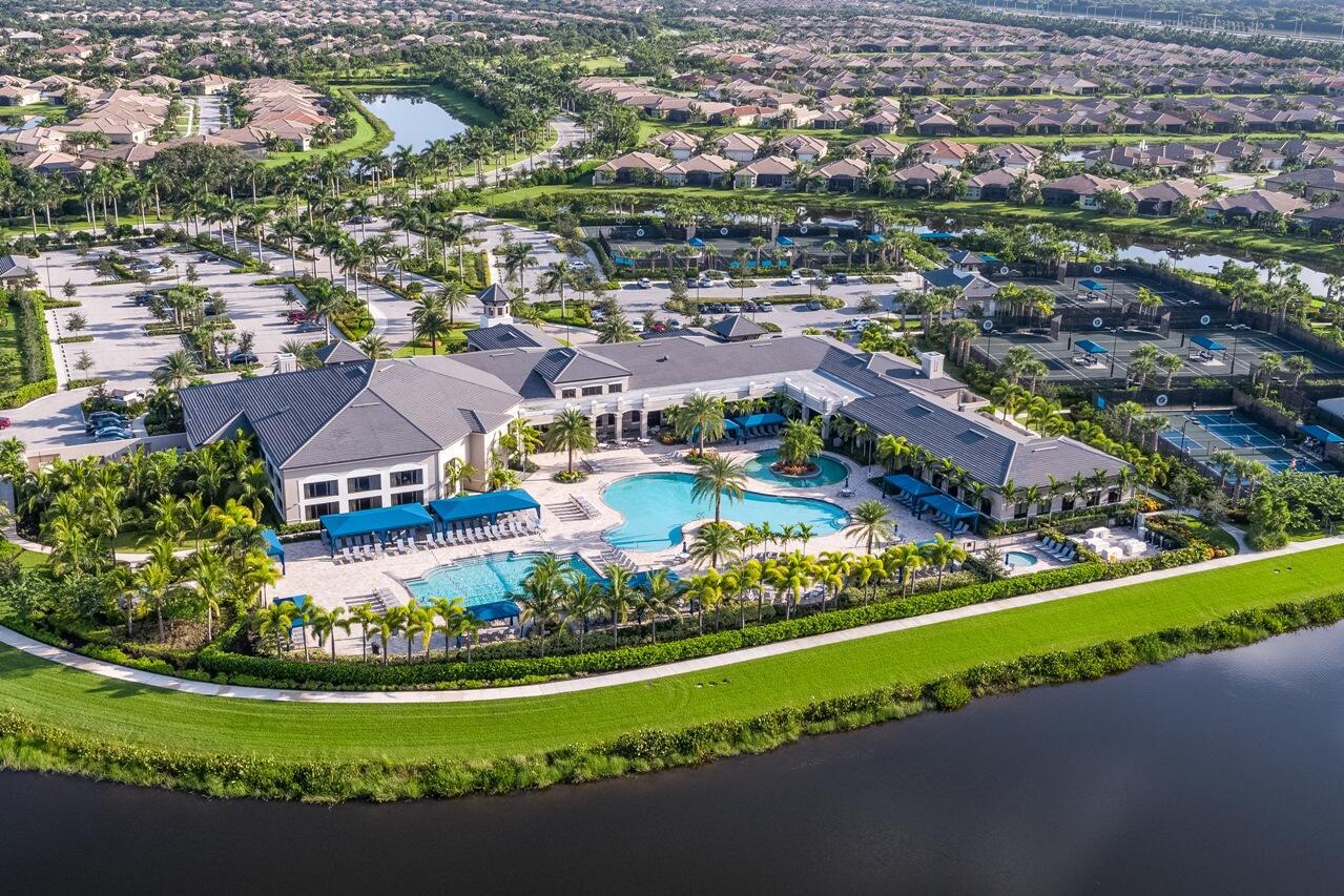 VALENCIA COVE - Residential