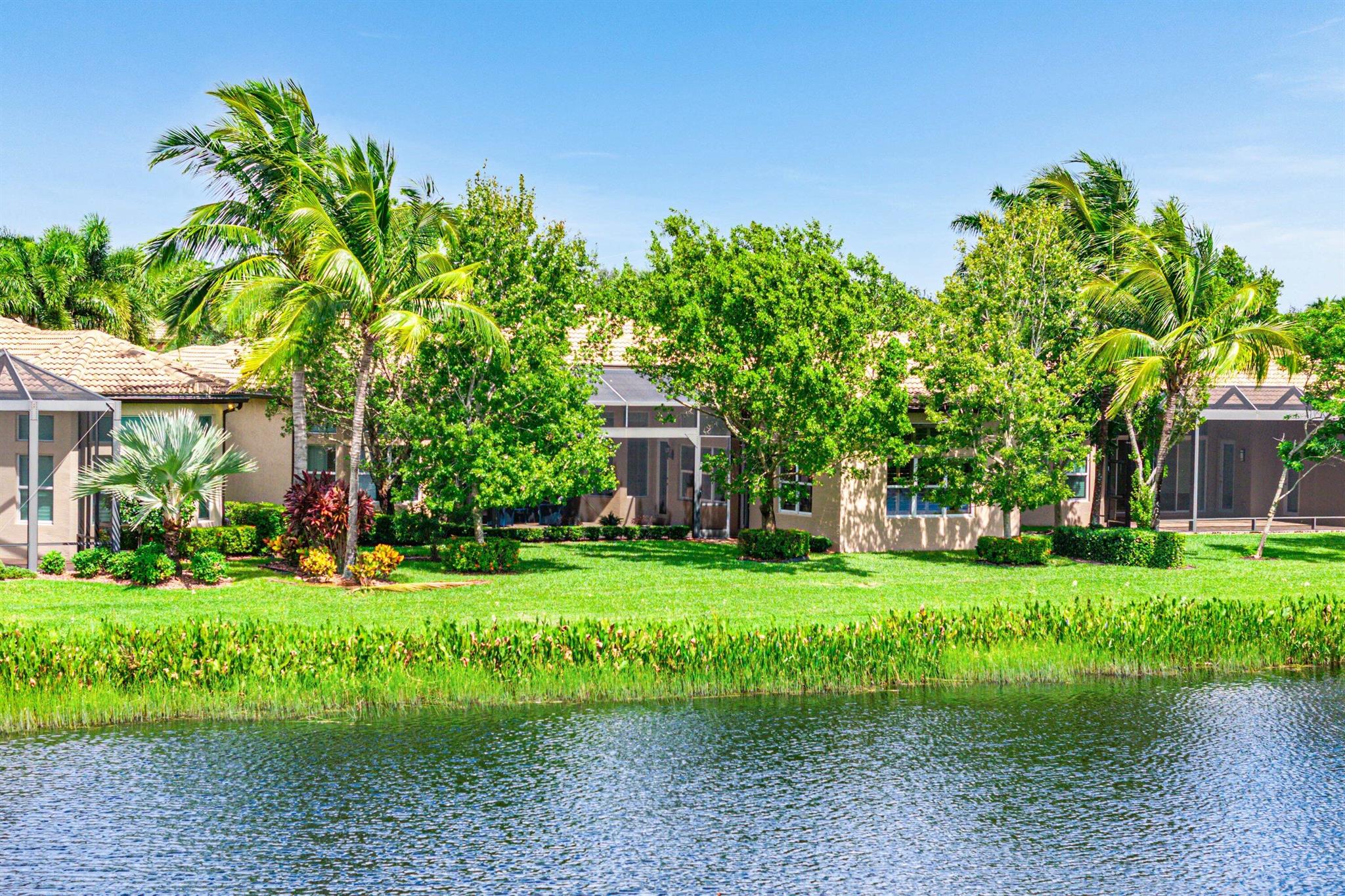 VALENCIA COVE - Residential