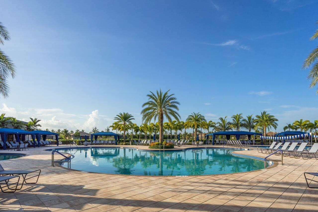 VALENCIA COVE - Residential