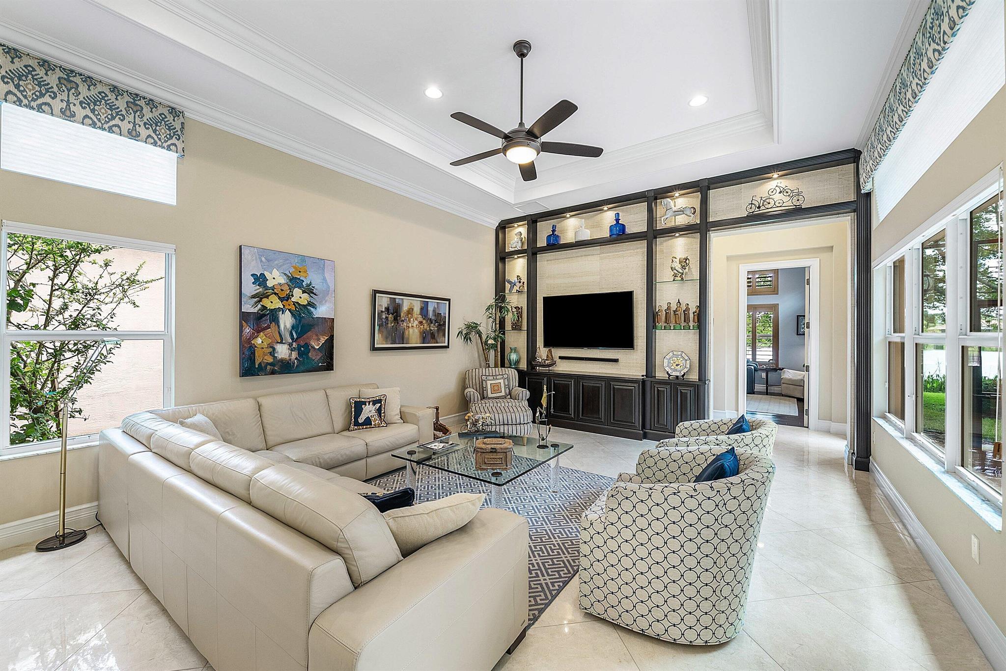 VALENCIA COVE - Residential