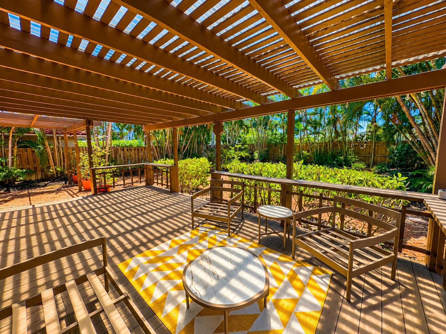 RIO VISTA ISLES - Residential