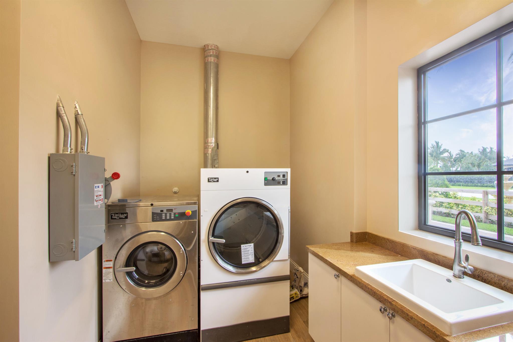 GRAND PRIX VILLAGE SOUTH - Residential