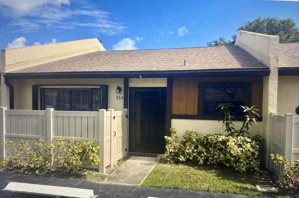 Photo of 725 BANKS Road, Margate, FL 33063 (MLS # B26067191)
