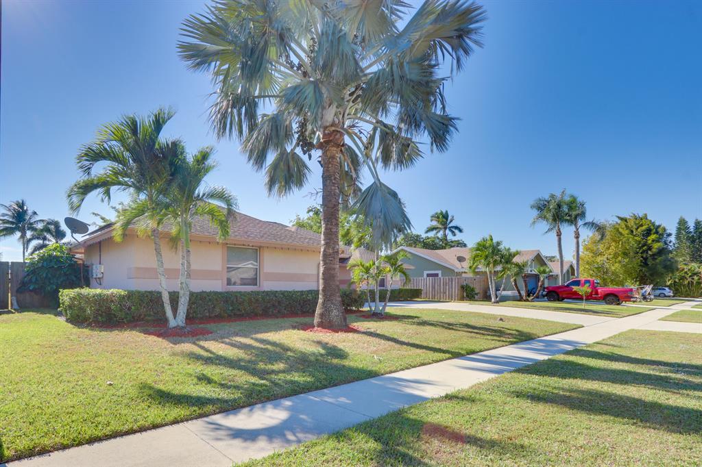 EASTWOOD OF WELLINGTON - Residential