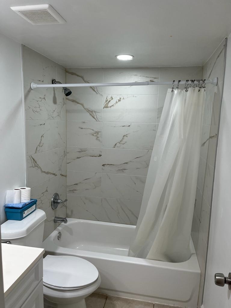 LAURELS AT SHERWOOD CONDOMINIUM - Residential