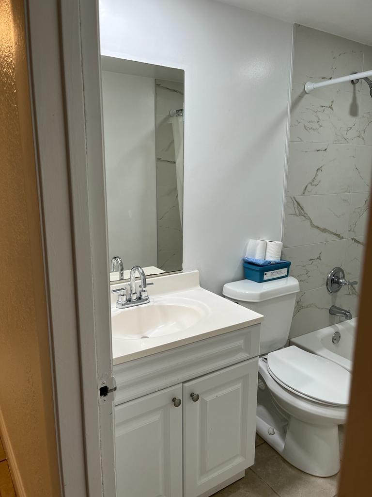 LAURELS AT SHERWOOD CONDOMINIUM - Residential