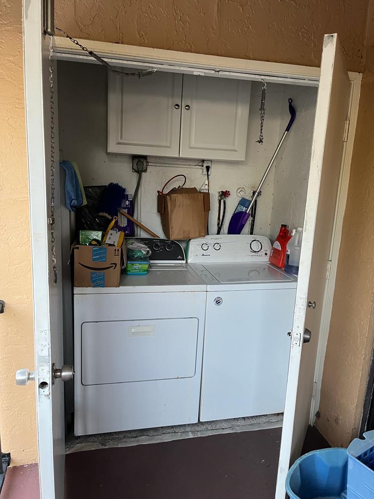 LAURELS AT SHERWOOD CONDOMINIUM - Residential