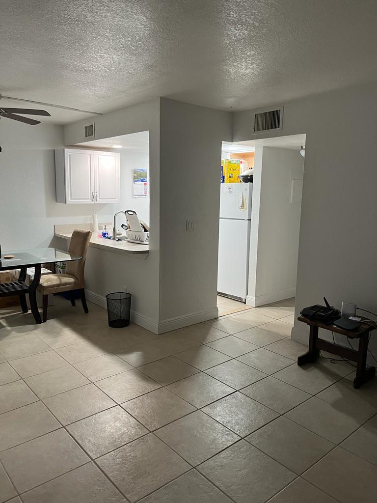 LAURELS AT SHERWOOD CONDOMINIUM - Residential