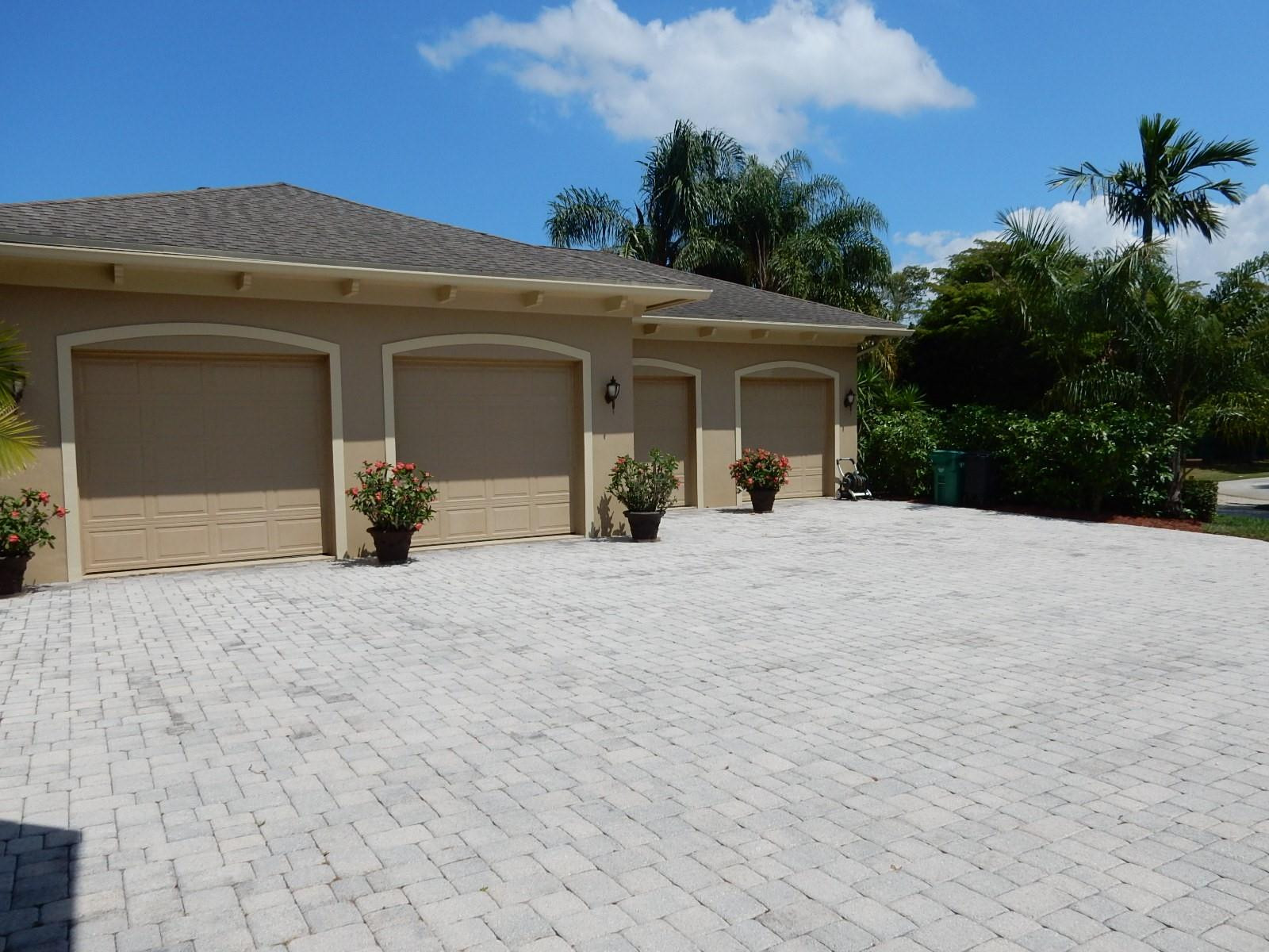 LAKERIDGE - Residential