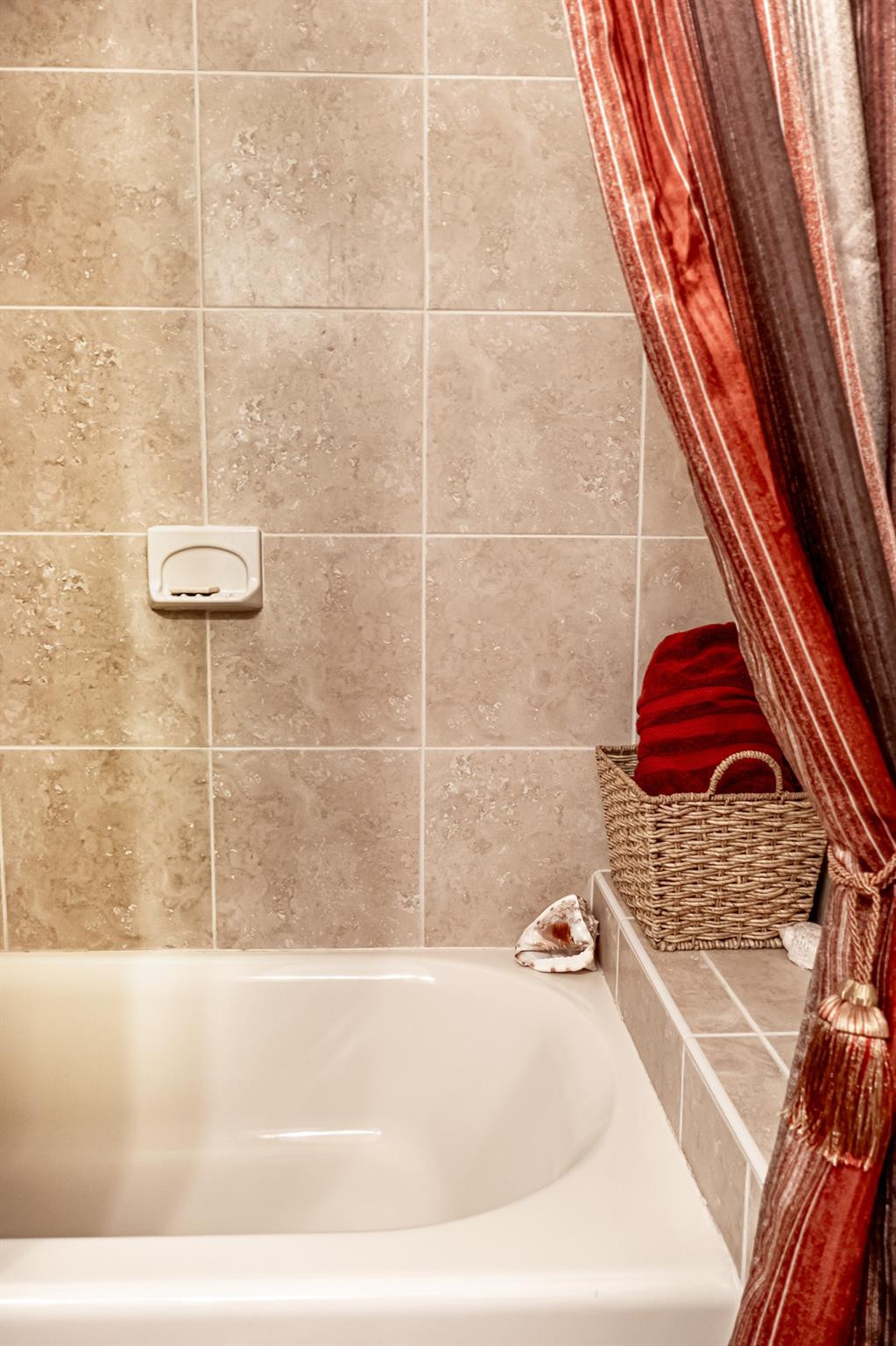 LAKERIDGE - Residential