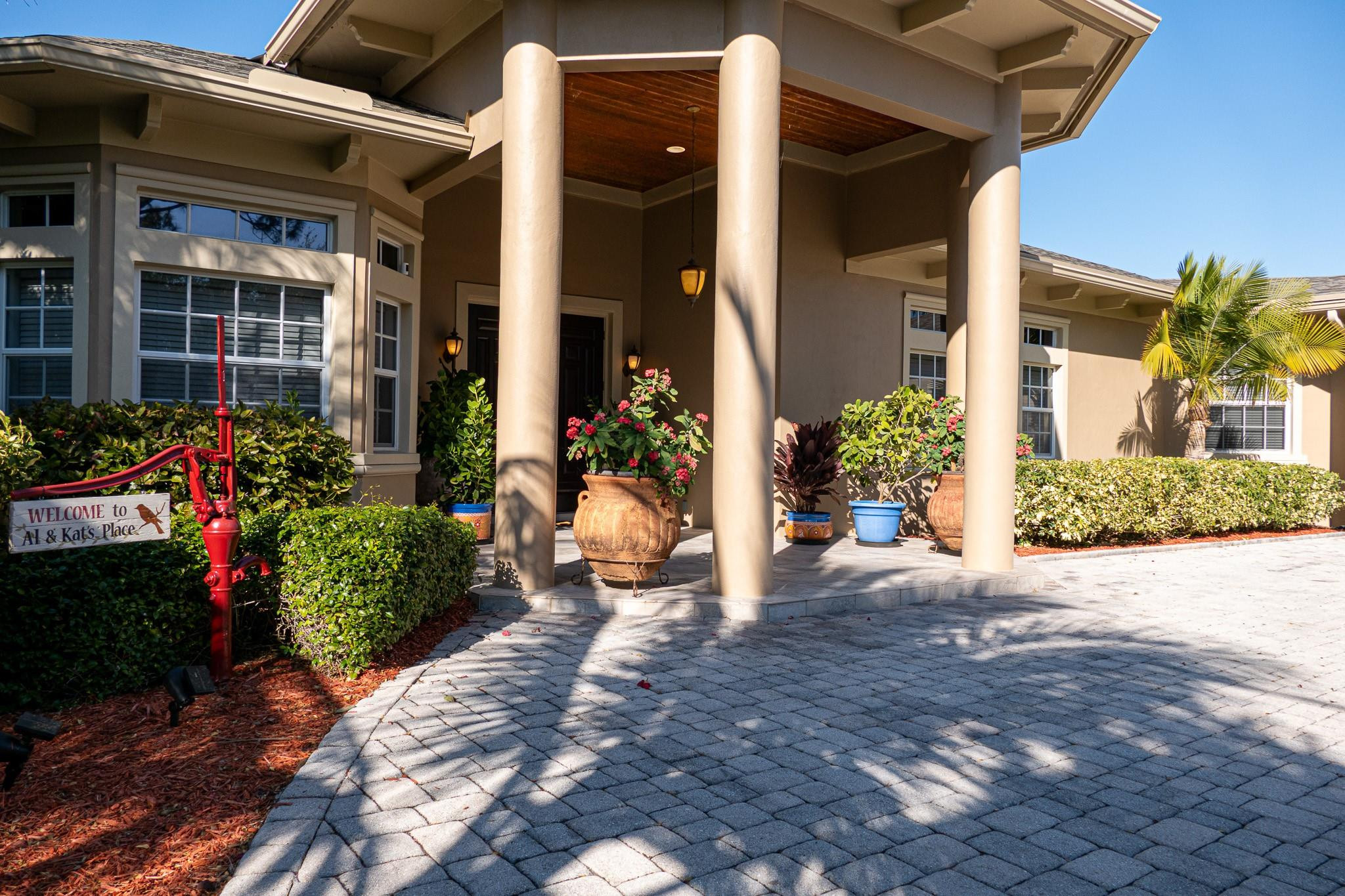 2490 NW Lakeridge Drive